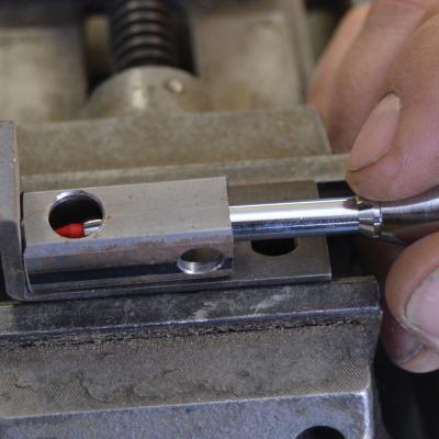 Deep-hole marker with graphite lead